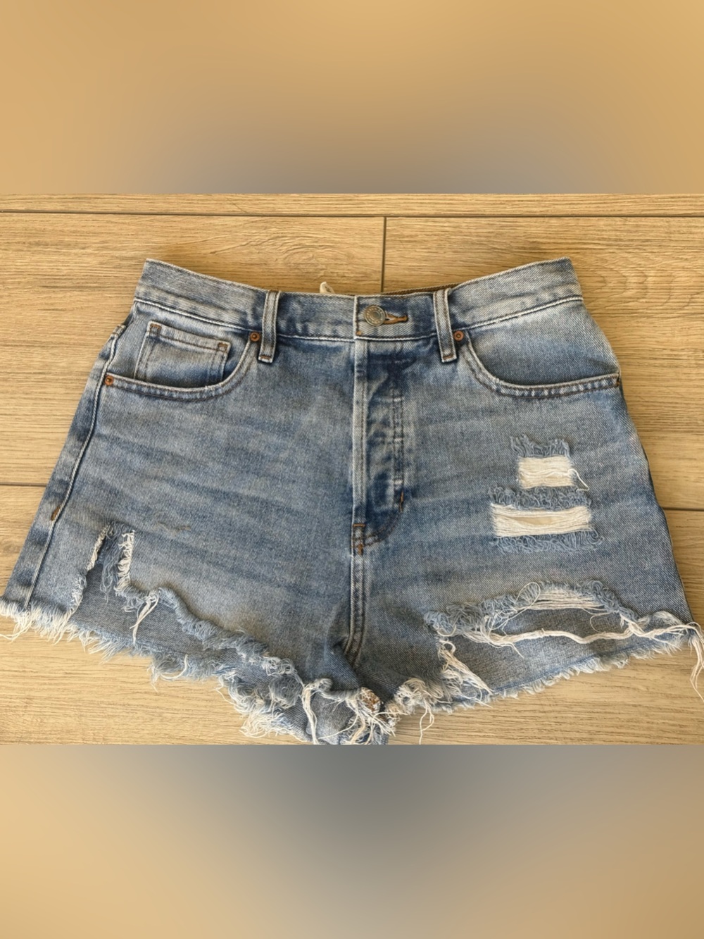 PacSun Light Wash Distressed Denim Cutoff Shorts Size 28